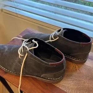Kenneth Cole | Shoes | Kenneth Cole Gray Chukka Boots Suede  display picture 2